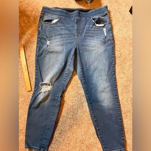 EVRI distressed Jeans ankle length size 16W